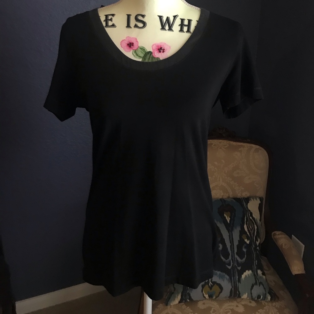Women’s Lulu lemon top